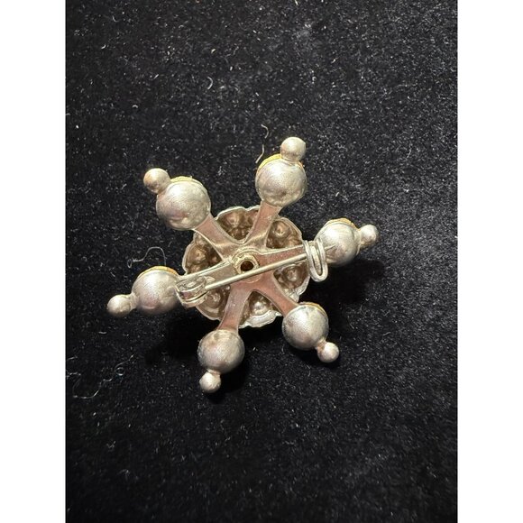 Vintage Rhinestone Starburst Brooch Pin - Picture 2 of 3